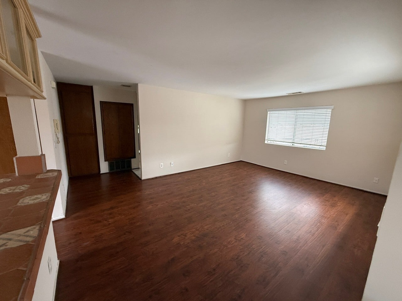 Building Photo - 1023 W 20th St