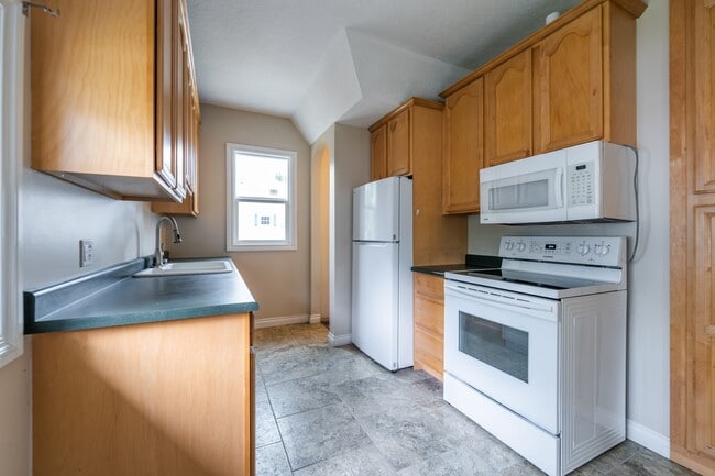 Building Photo - 2526 1st Ave N