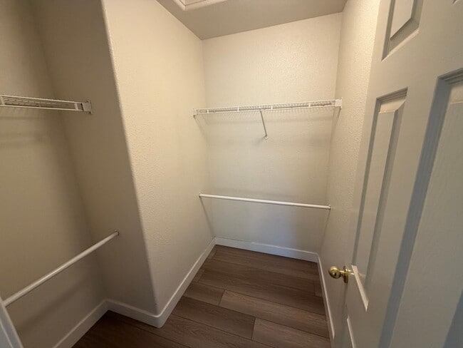 Building Photo - 3 Bedroom 2.5 Bathroom Home in Northwest Reno!