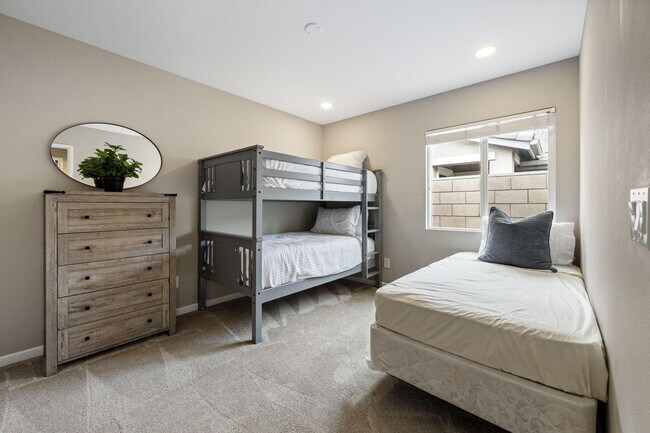Building Photo - 84131 Azzura Way