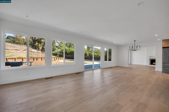 Building Photo - 226 Alderbrook Pl