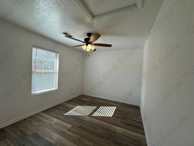 Building Photo - Modern 2 bedrooms 1 bathroom apartment for rent. Appliances, washer/dryer included, granite and c...