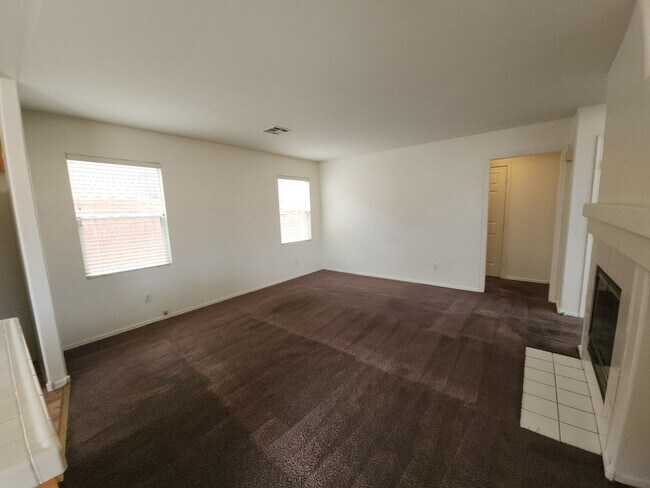 Building Photo - 9907 Sparrow Ridge Ave