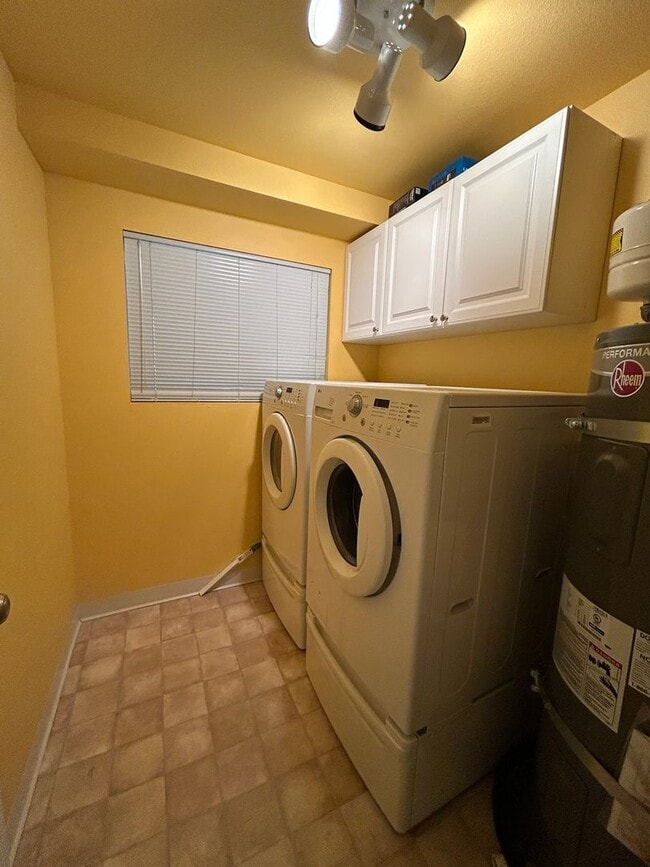 Building Photo - Kirkland Home