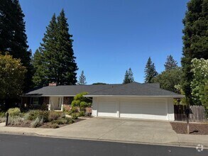 Building Photo - Single level home with pool in Whitegate c...
