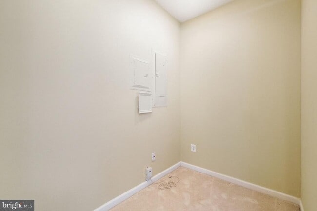 Building Photo - 21369 Sawyer Square