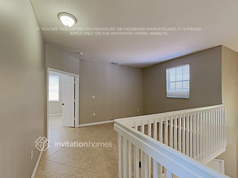 Building Photo - 5325 SW 134th Ave