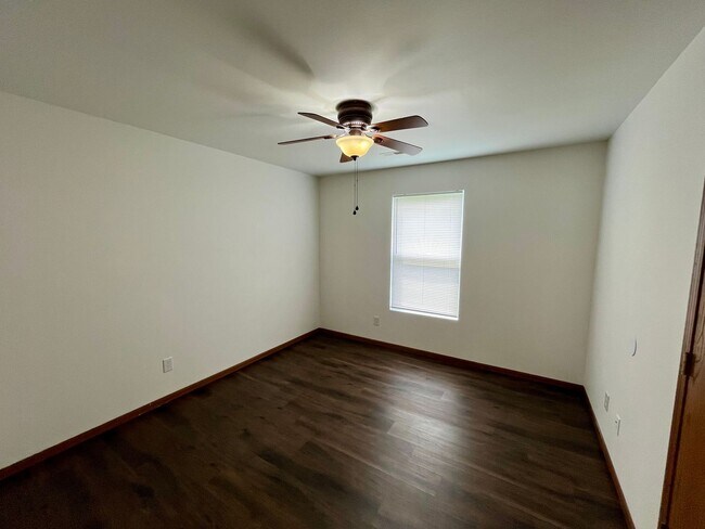 Building Photo - 64 Montee Dr