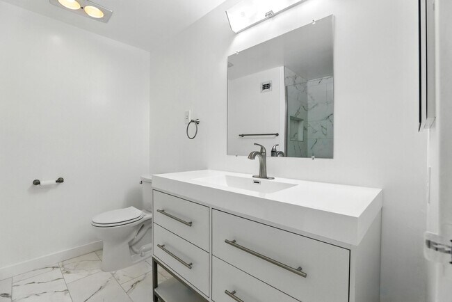 Building Photo - 3705 S George Mason Dr