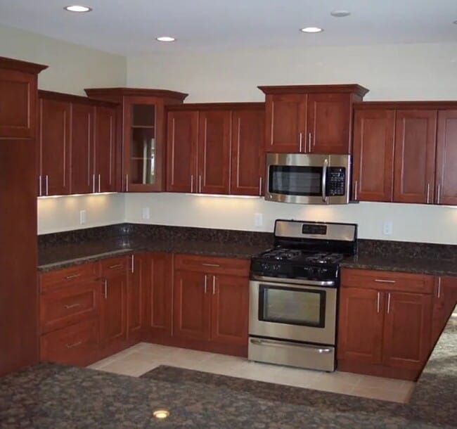 Building Photo - Beautiful 3 Bedroom in Private Community!