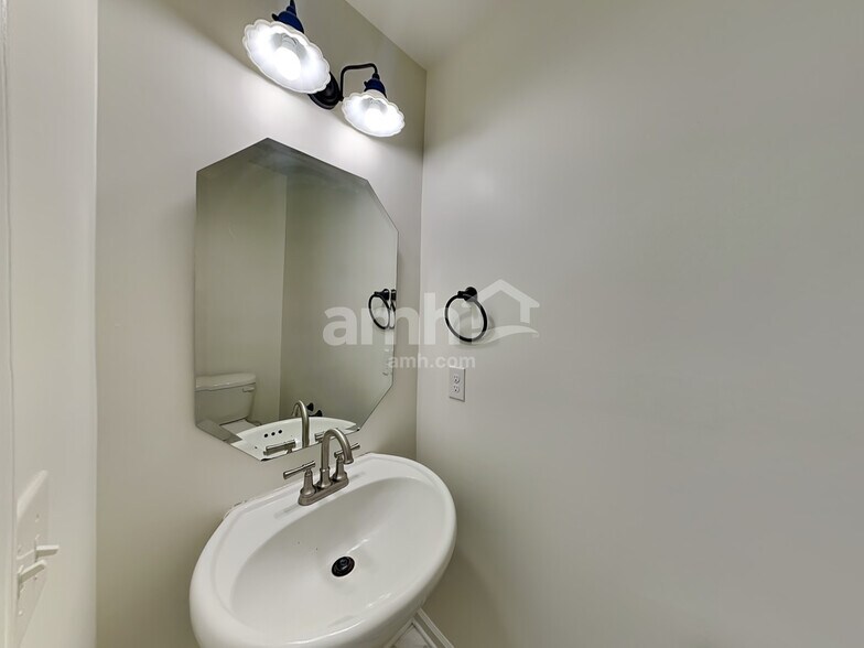 Building Photo - 12851 Clydesdale Dr