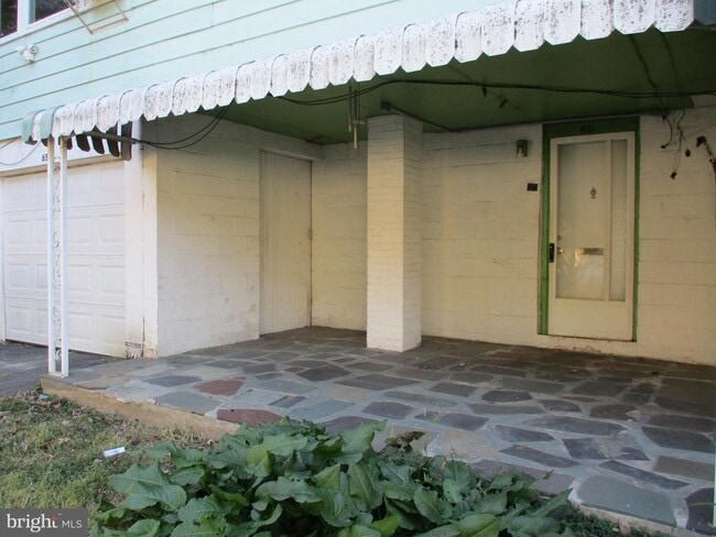Building Photo - 65 Toth Ave