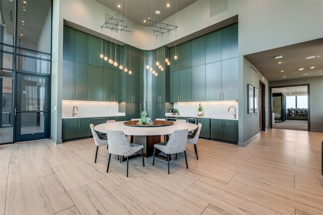 Building Photo - 3611 Congress Ave