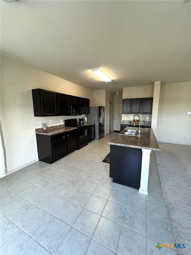 Building Photo - 1057 Clarkston Dr