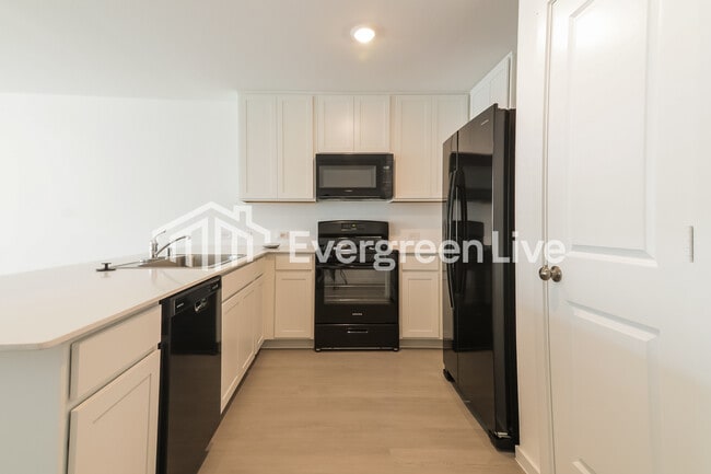 Building Photo - 832 Dressage Ln