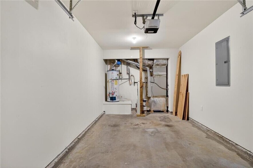 Building Photo - 2928 George Busbee Pkwy NW