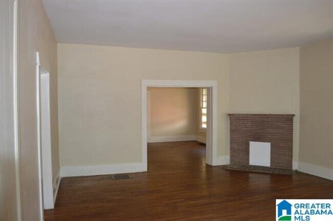 Building Photo - NOW AVAILABLE! RENT ME TODAY!