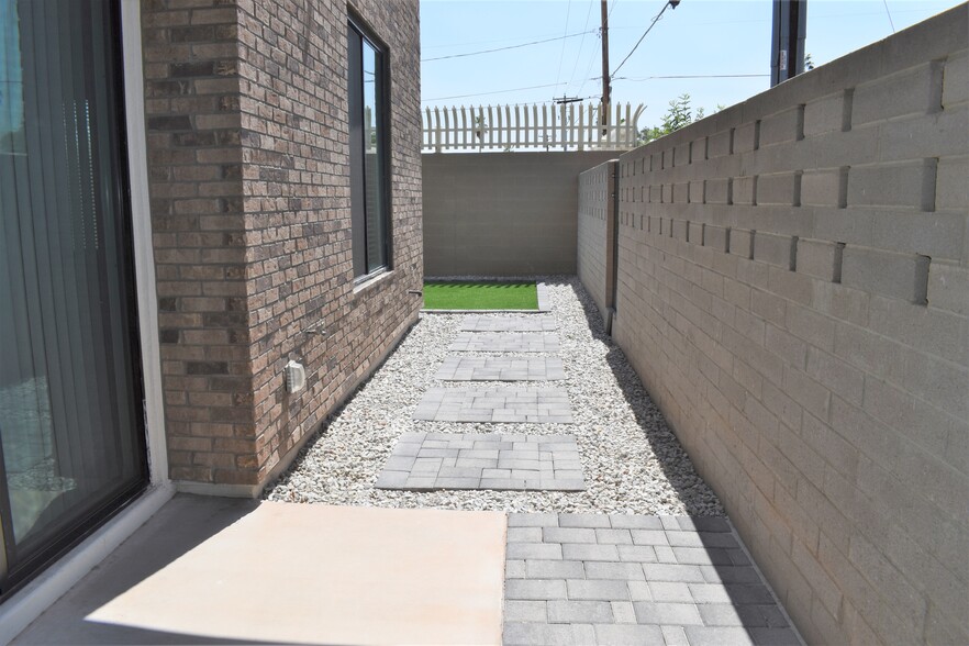 Back Patio Area - 901 S Smith Rd