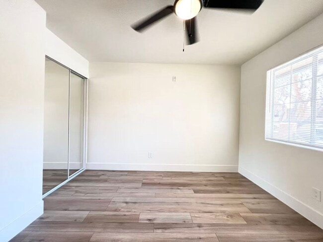 Building Photo - 230 Mission Catalina Ln