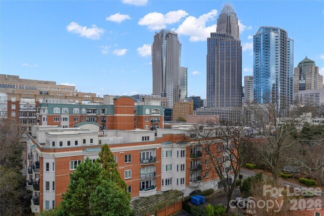 Building Photo - 401 N Church St