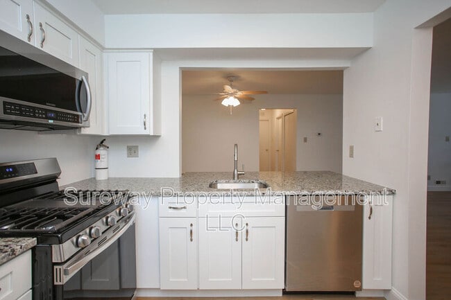 Building Photo - 1801A Sedgefield Dr