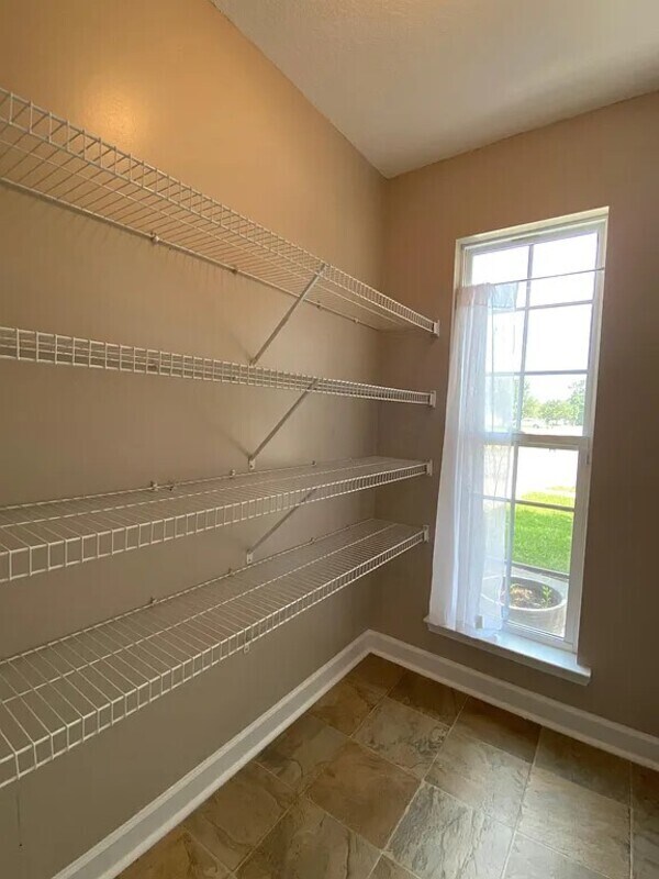 Building Photo - 231 Augusta Way