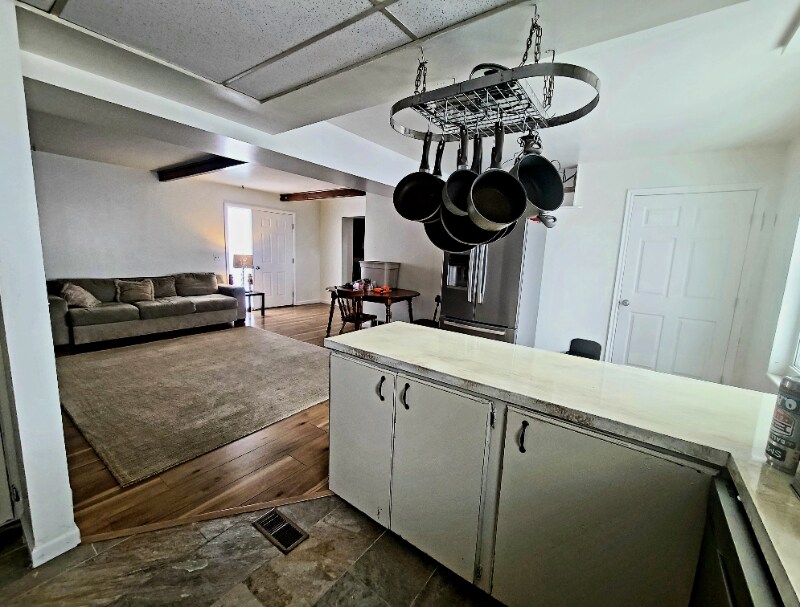 Building Photo - 333 E 300 N