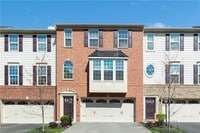 Building Photo - 1204 Pointe View Dr