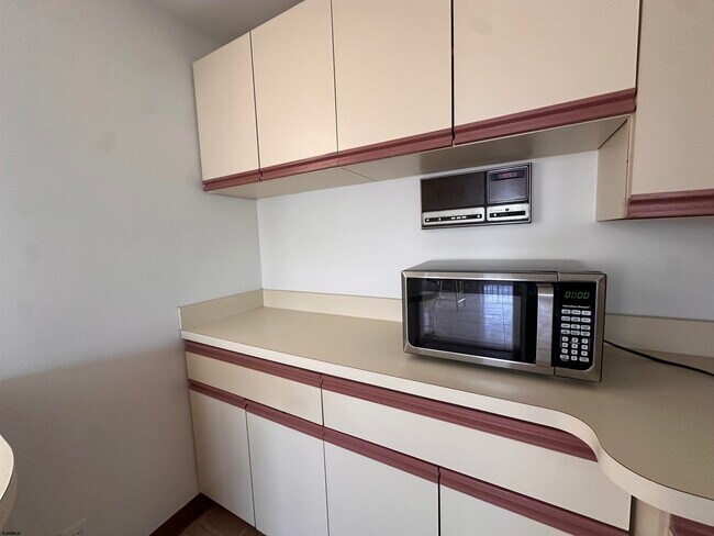 Building Photo - 3101 Boardwalk