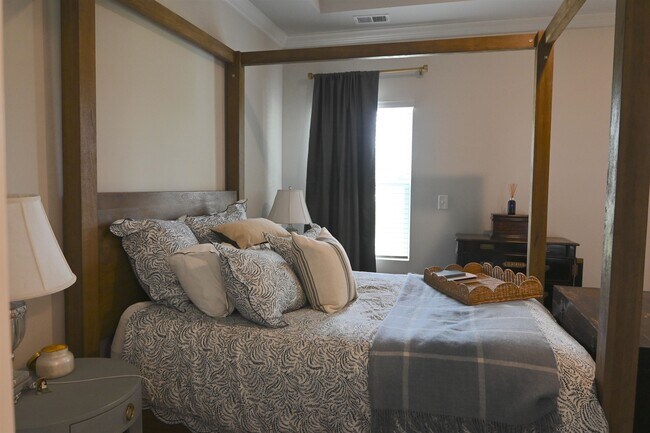 Building Photo - 2464 Campton Lp