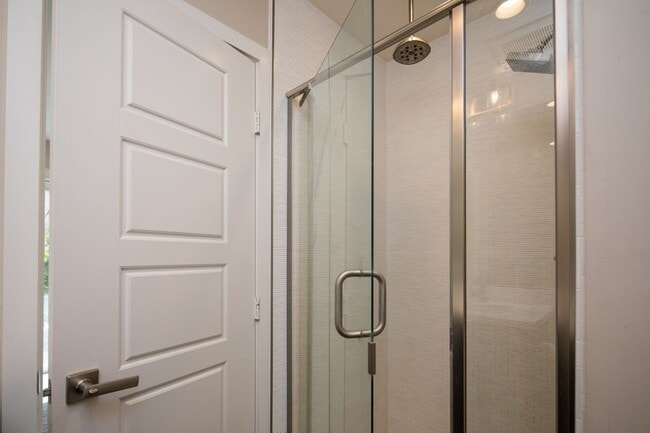 Building Photo - Resort Style 2BD Townhome in Origen at Civ...