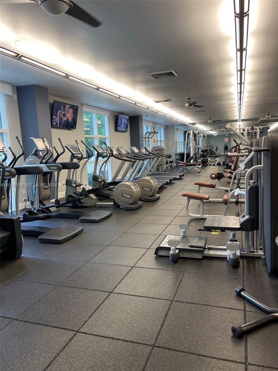 Building Photo - 2001 Biscayne Blvd