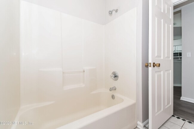 Building Photo - 13006 Staffordshire Dr S