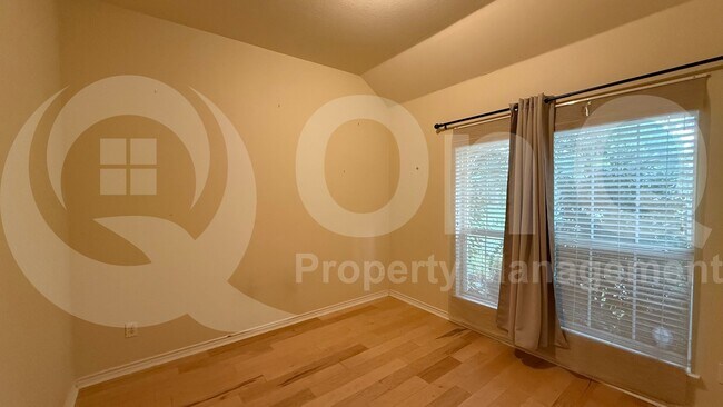 Building Photo - 9584 Park Garden Dr