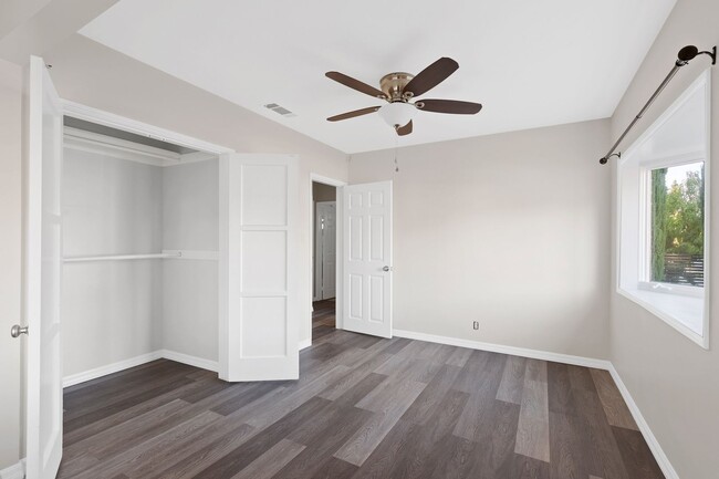 Building Photo - 5137 Chimineas Ave