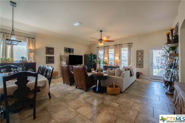 Building Photo - 5633 Briar Fld