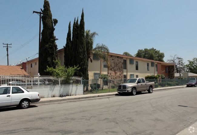 Building Photo - El Dorado Apartments