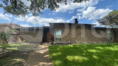 Building Photo - 3701 Leathertop Dr