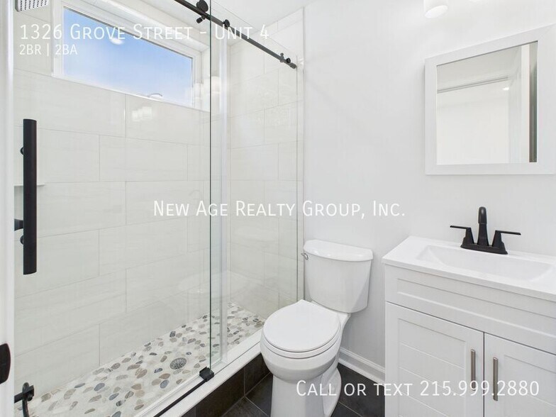 Building Photo - 1326 Grove St