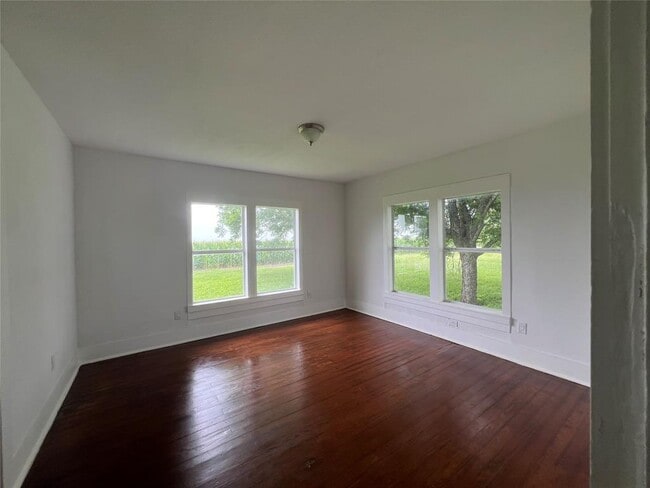 Building Photo - 149 Private Rd 9400