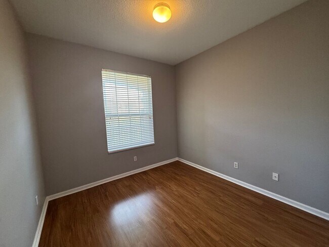 Building Photo - 6434 Cava Alta Dr