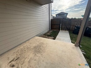 Building Photo - 125 Windfield Path