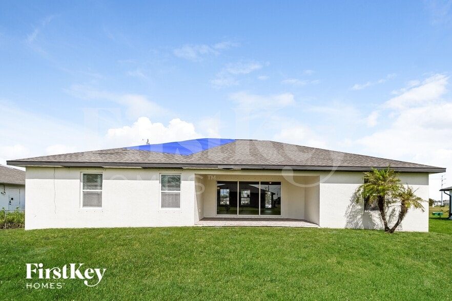 Building Photo - 2224 NW 7th Terrace