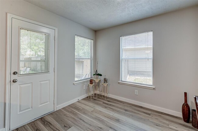 Building Photo - 191 N Vesper Bend Cir