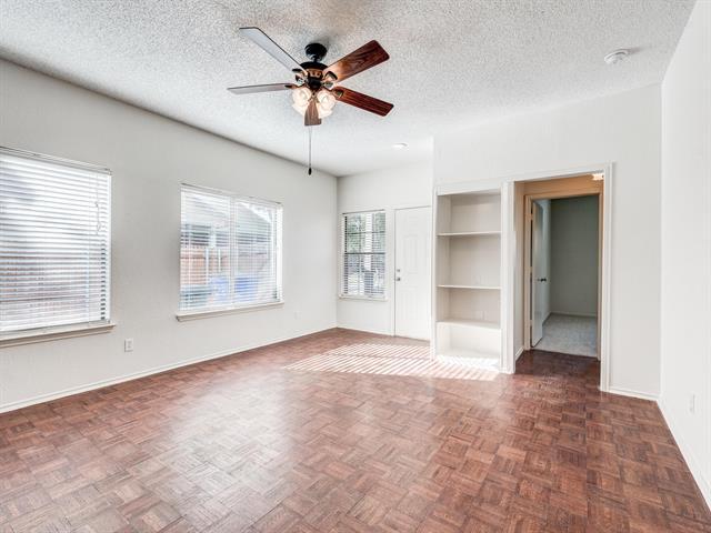 Building Photo - 715 Normandy Dr