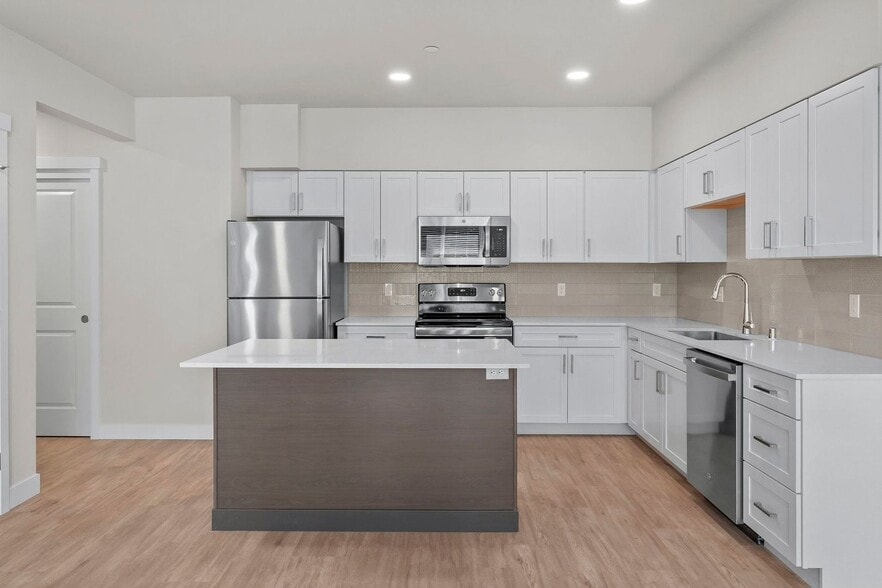 Interior Photo - 350 North Apartments