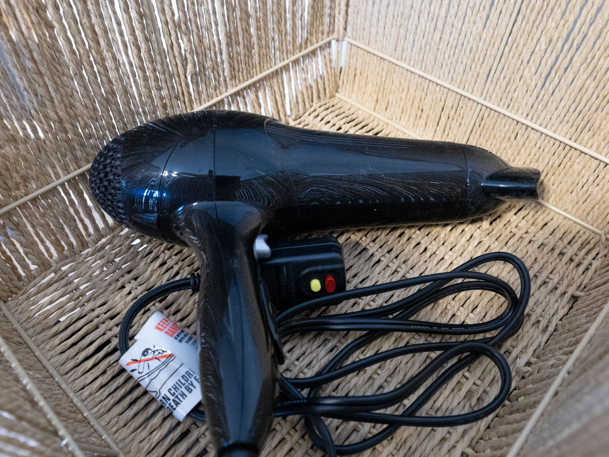 Building Photo - 168 School St