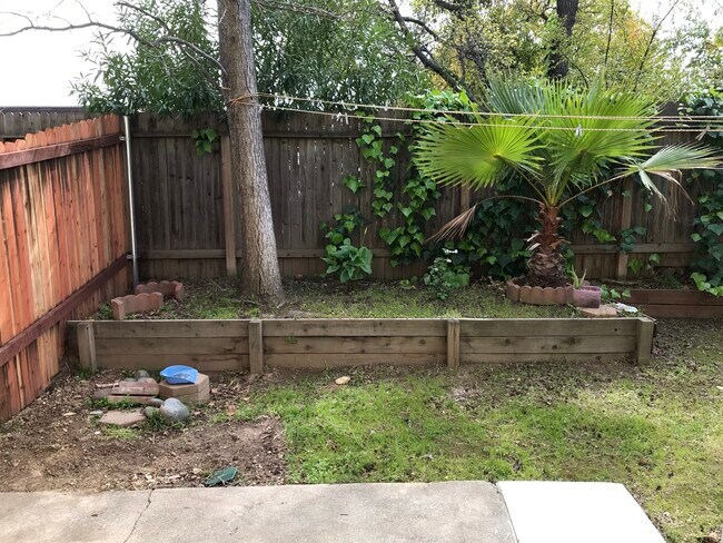 Building Photo - 6632 Markley Way