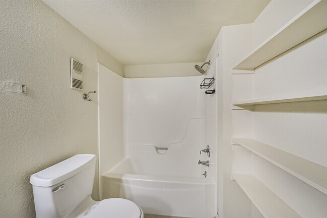 Building Photo - 5917 Fairdale Ln