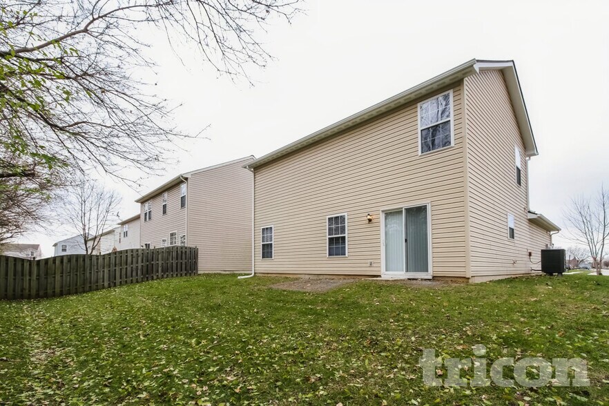 Building Photo - 1329 Lake Meadow Dr